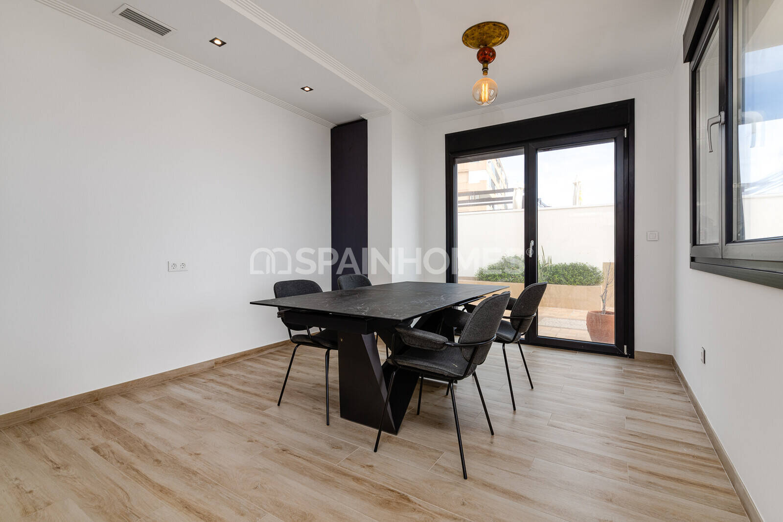 Villa in Torrevieja, Alicante, Spain 4 bedrooms, 210 sq.m. No. 194764