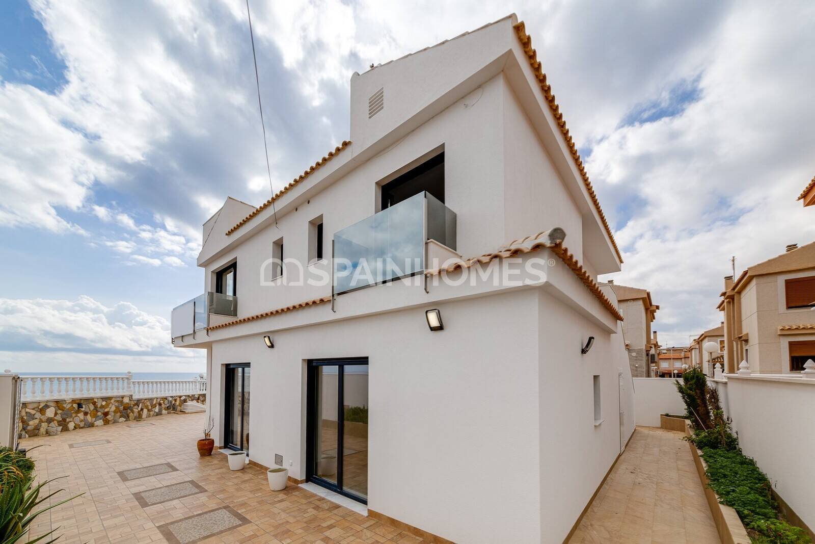 Villa in Torrevieja, Alicante, Spain 4 bedrooms, 210 sq.m. No. 194764