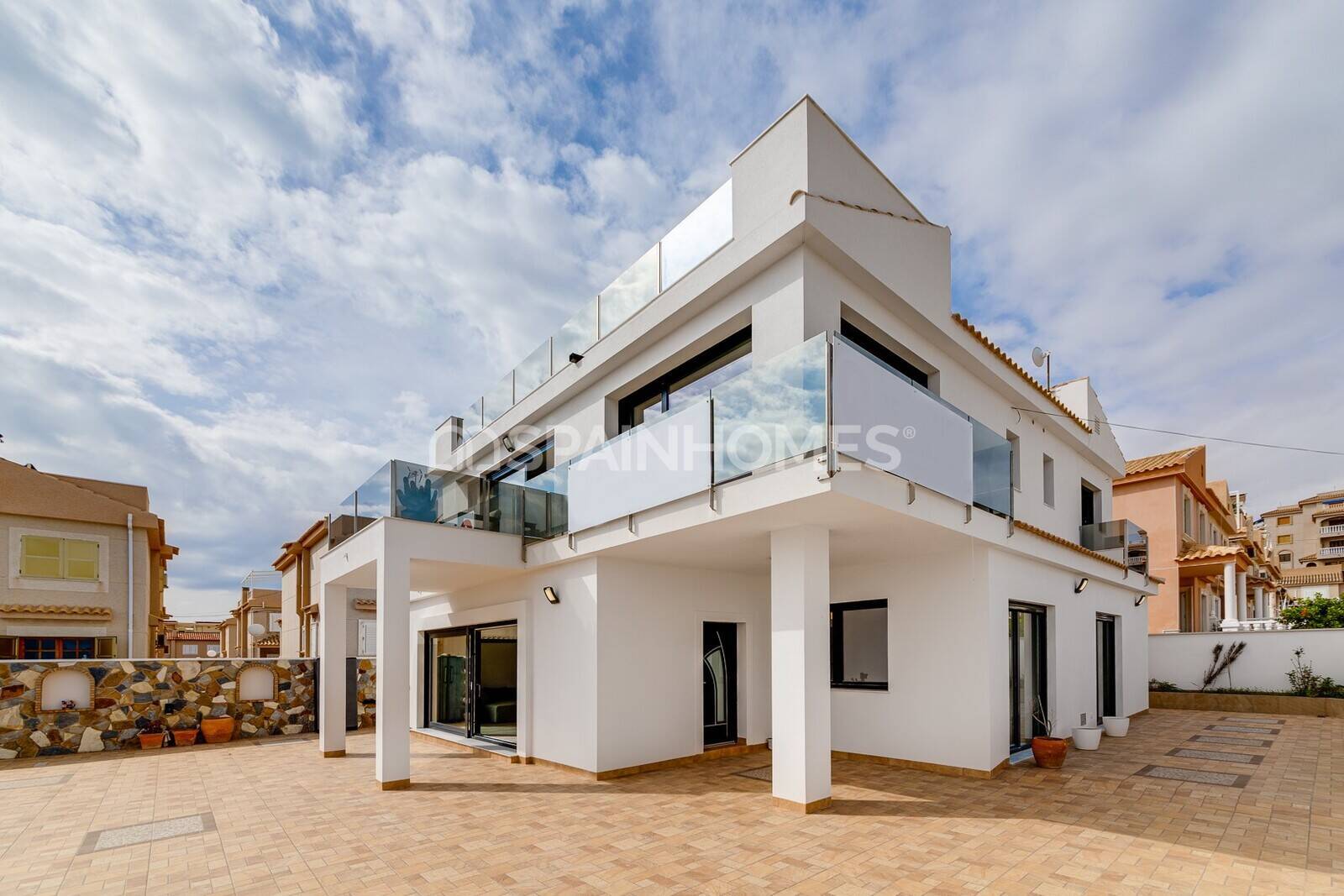 Villa in Torrevieja, Alicante, Spain 4 bedrooms, 210 sq.m. No. 194764
