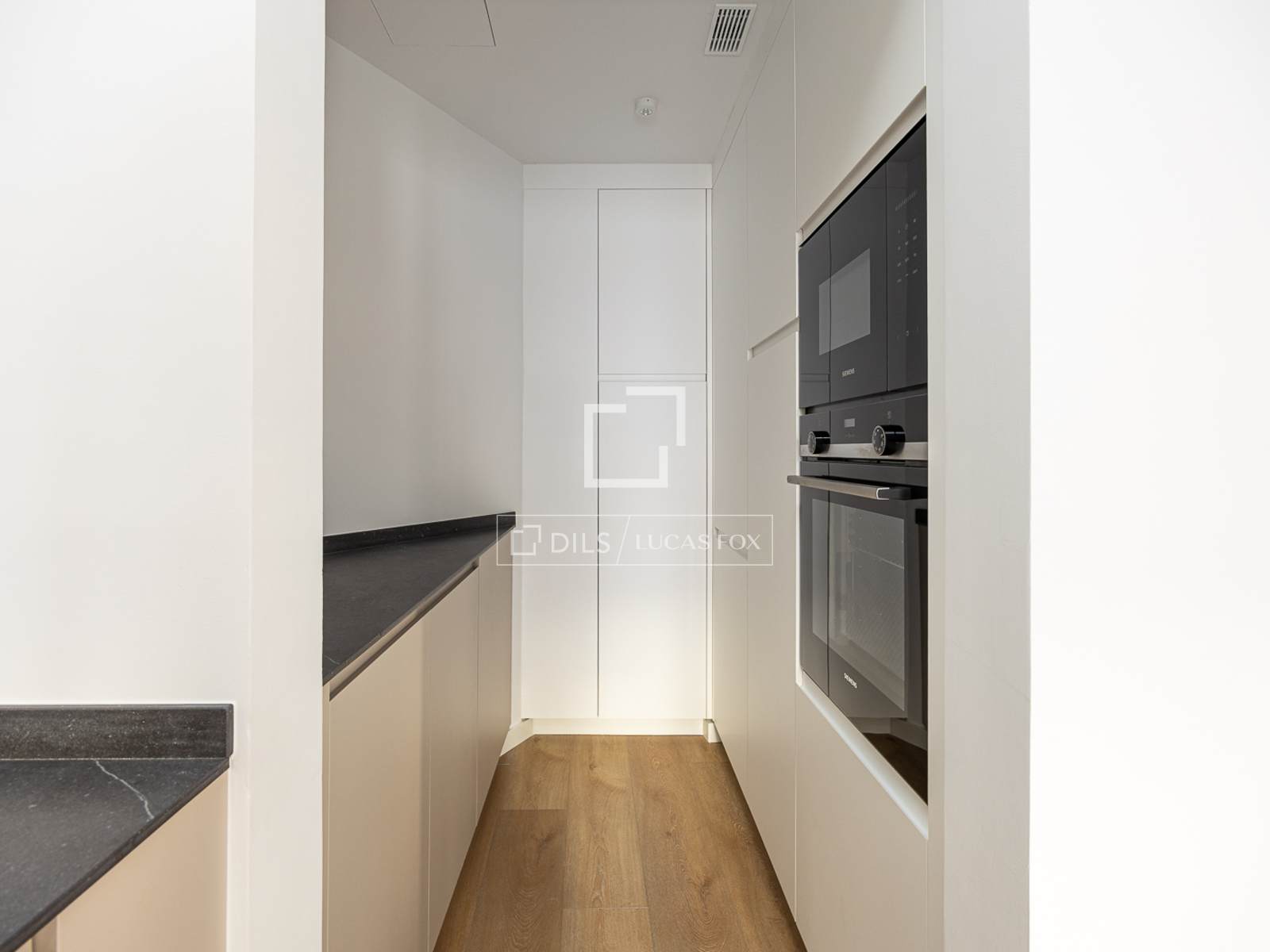 Wohnung in Barcelona, Spanien 3 Schlafzimmer, 108 m2 Nr. 150774