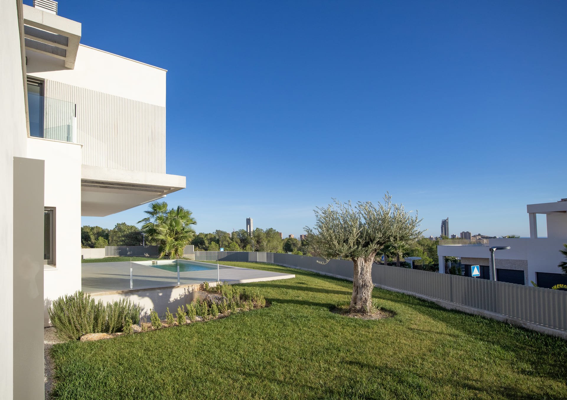 Huvila Finestrat, Alicante, Espanja 4 makuuhuonetta, 244 m2 No. 156387