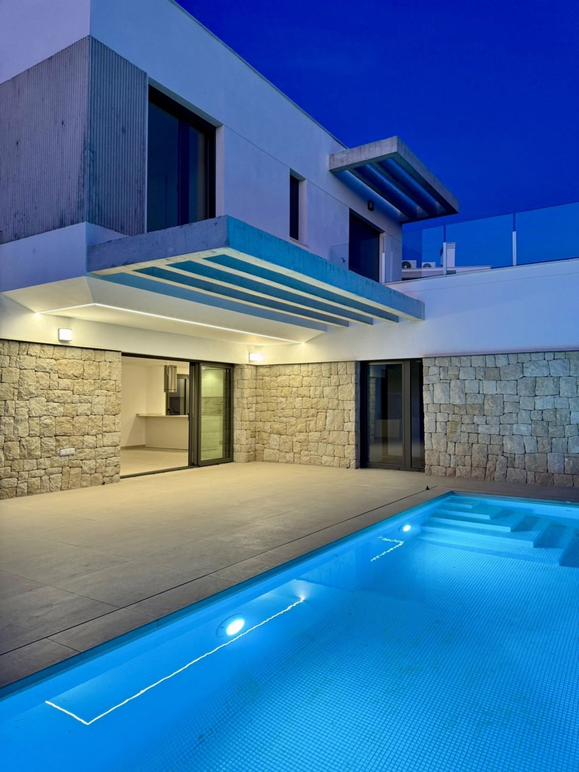 Huvila Finestrat, Alicante, Espanja 4 makuuhuonetta, 244 m2 No. 156387