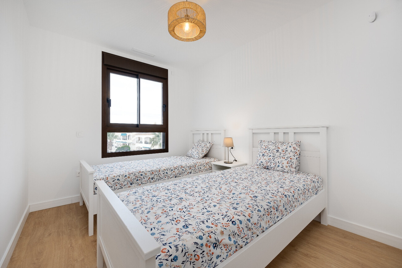 Apartamento en Villamartin, Alicante, España 2 dormitorios,  No. 190024