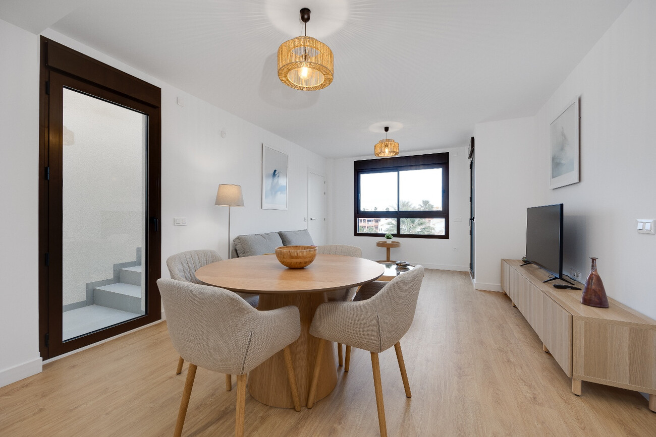 Apartamento en Villamartin, Alicante, España 2 dormitorios,  No. 190024