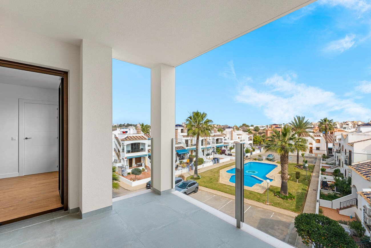 Apartamento en Villamartin, Alicante, España 2 dormitorios,  No. 190024