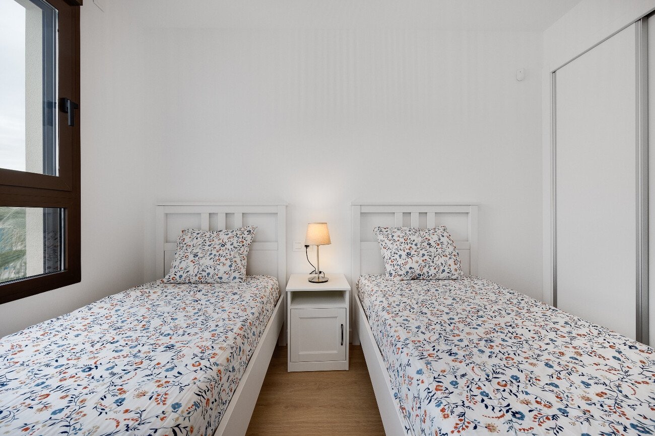 Apartamento en Villamartin, Alicante, España 2 dormitorios,  No. 190024