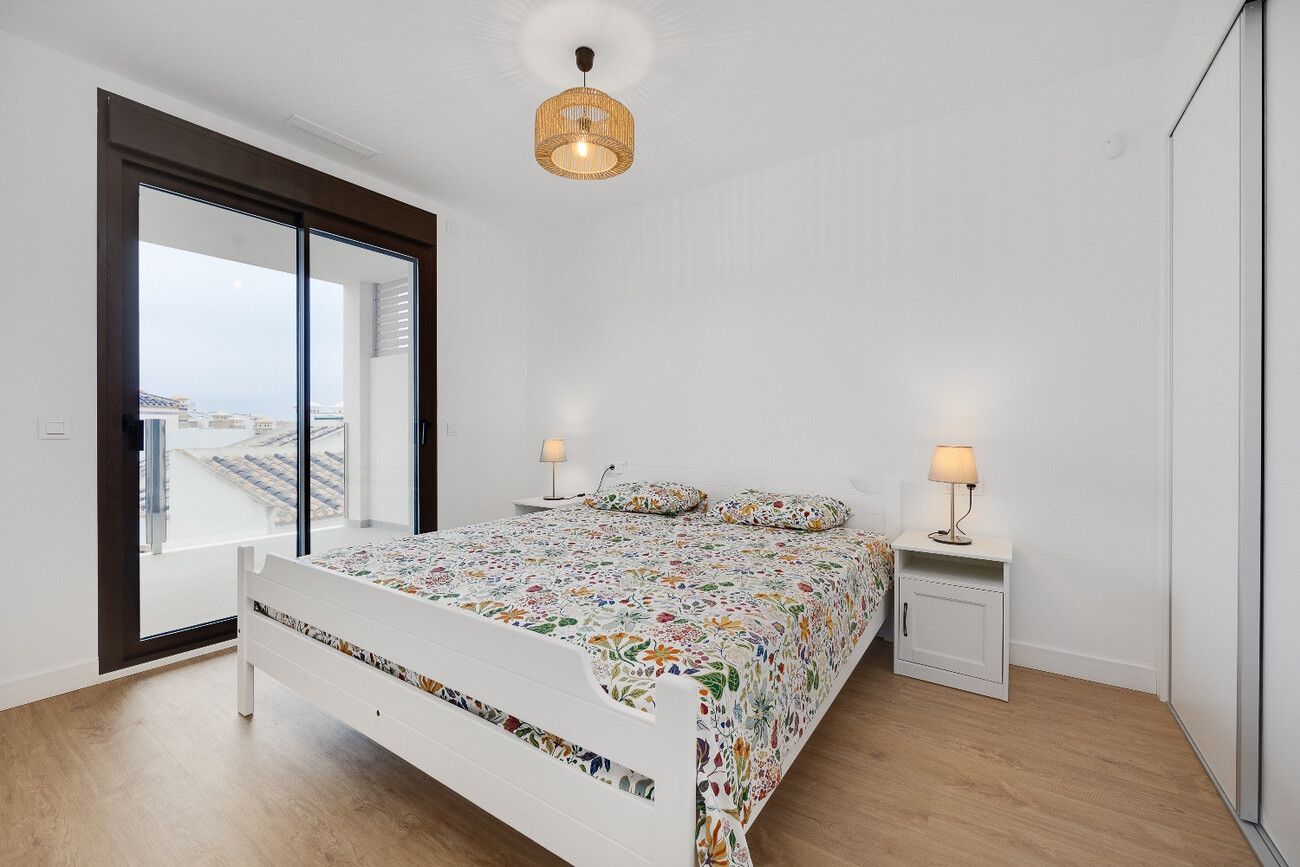 Apartamento en Villamartin, Alicante, España 2 dormitorios,  No. 190024