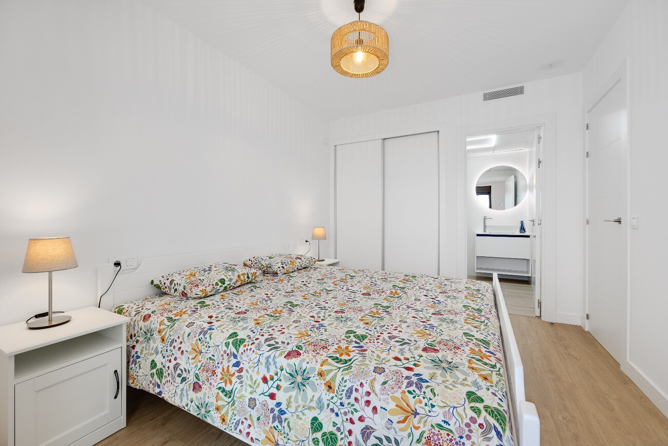 Apartamento en Villamartin, Alicante, España 2 dormitorios,  No. 190024