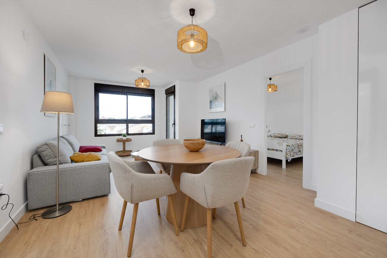 Apartamento en Villamartin, Alicante, España 2 dormitorios,  No. 190024