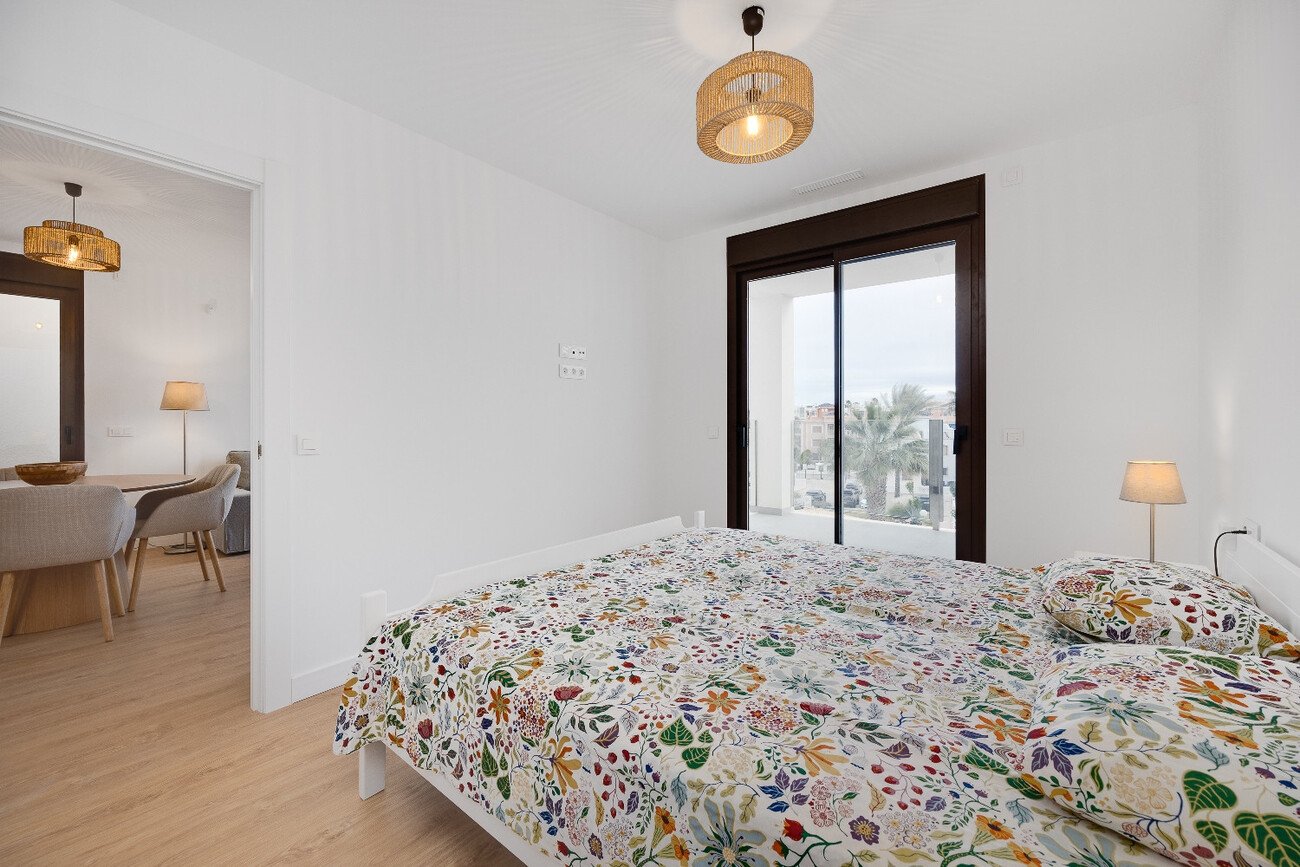 Apartamento en Villamartin, Alicante, España 2 dormitorios,  No. 190024