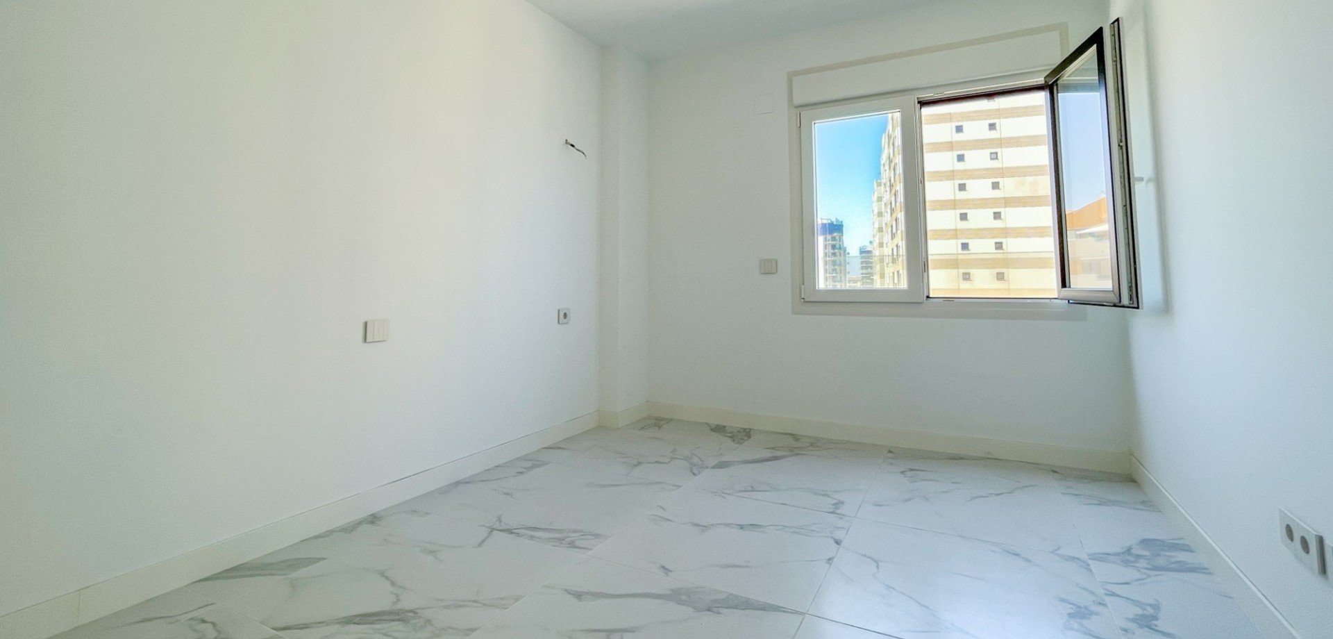 Apartamento en Alicante, España 3 dormitorios, 146 m2 No. 190023