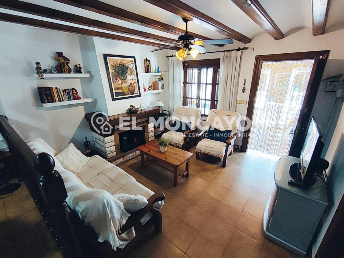 House à Guardamar del Segura, Alicante, Espagne 5 chambres, 139 m2 No. 149053