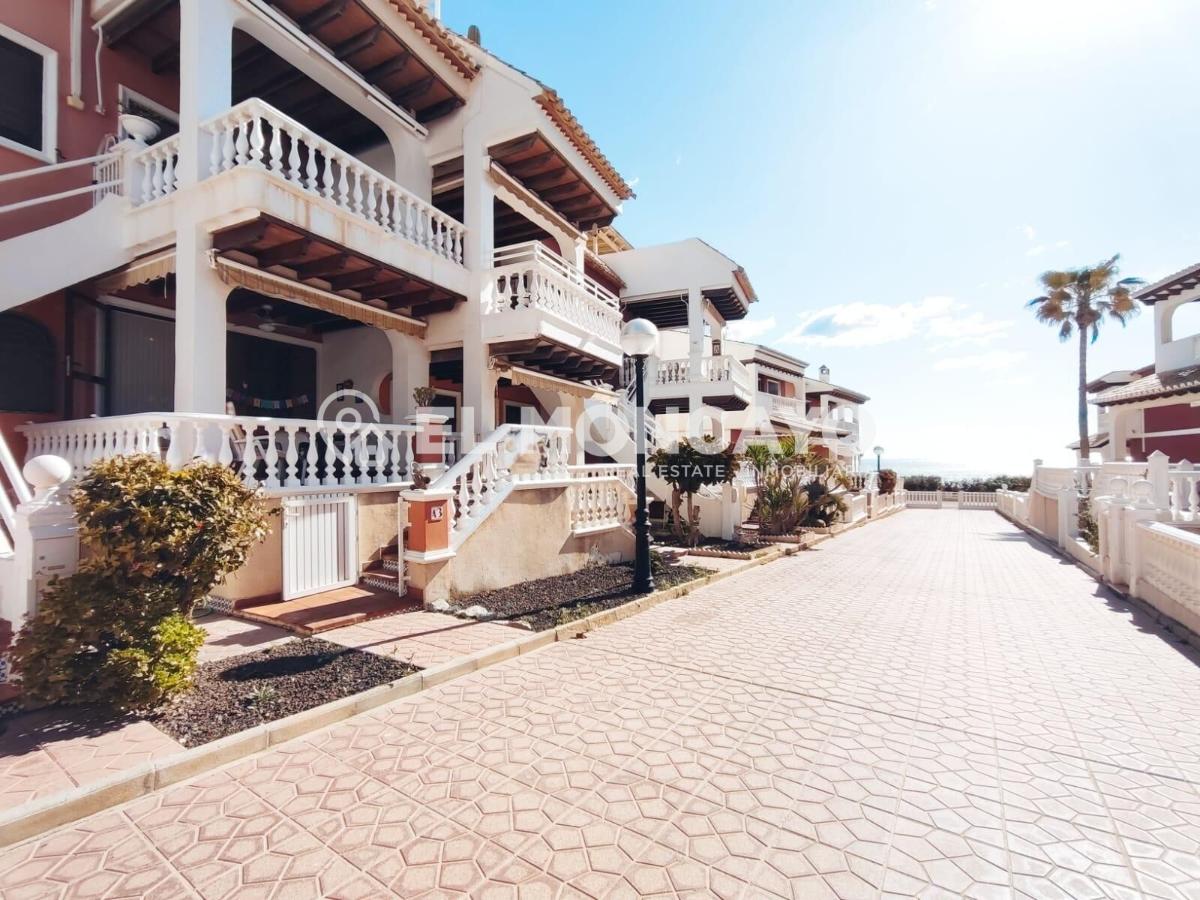 House à Guardamar del Segura, Alicante, Espagne 5 chambres, 139 m2 No. 149053