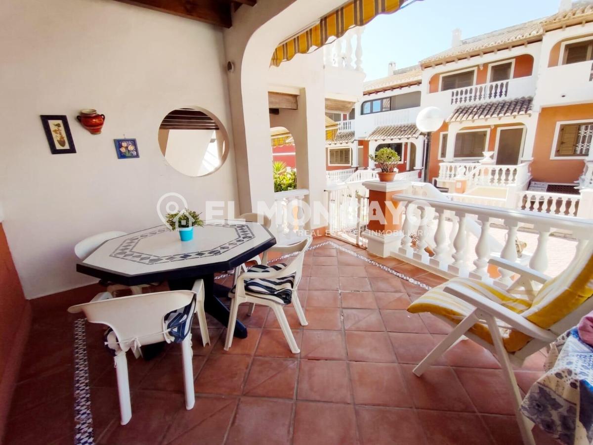 House à Guardamar del Segura, Alicante, Espagne 5 chambres, 139 m2 No. 149053