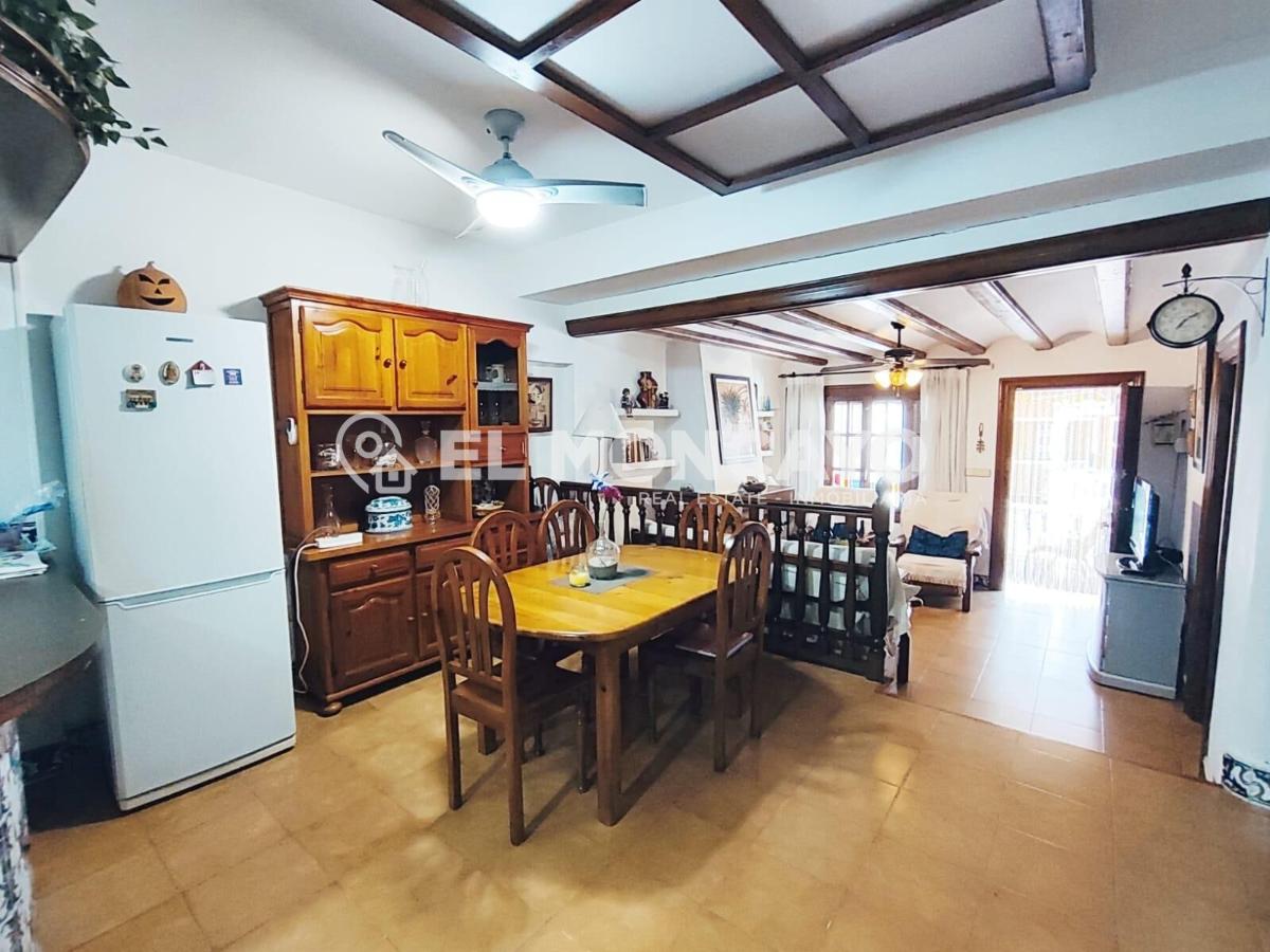 House à Guardamar del Segura, Alicante, Espagne 5 chambres, 139 m2 No. 149053