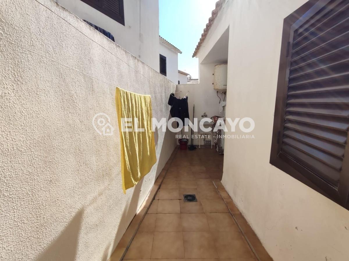 House à Guardamar del Segura, Alicante, Espagne 5 chambres, 139 m2 No. 149053