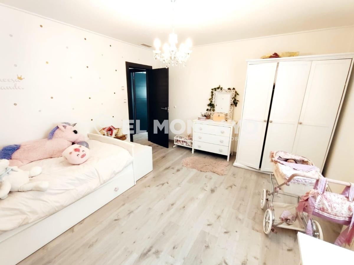Villa Alicante, Spānijā 3 istabas, 337 m2 Nr. 149049