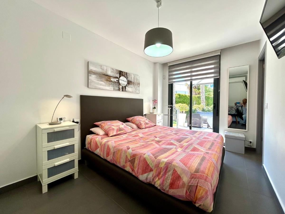 Villa in Alicante, Spanien 2 Schlafzimmer, 79 m2 Nr. 149048