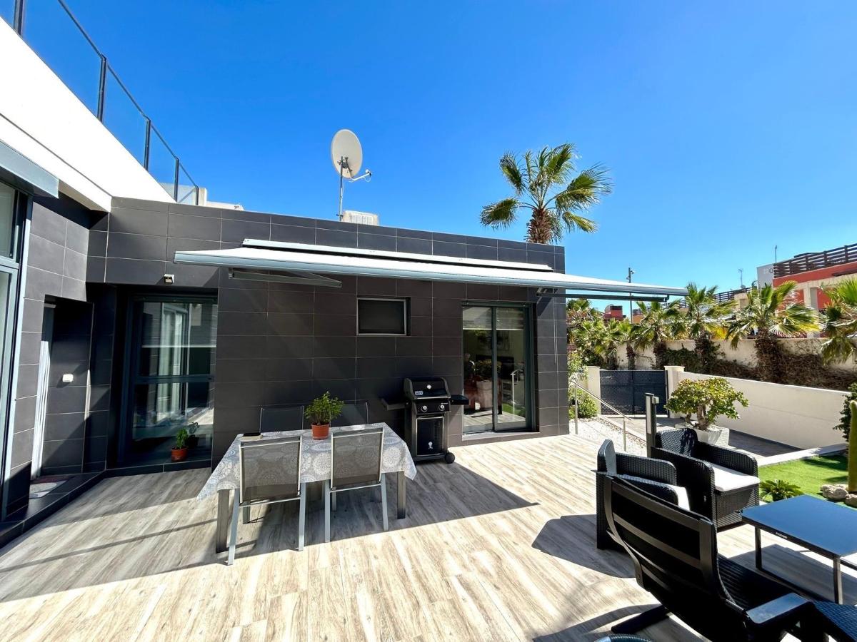 Villa in Alicante, Spanien 2 Schlafzimmer, 79 m2 Nr. 149048