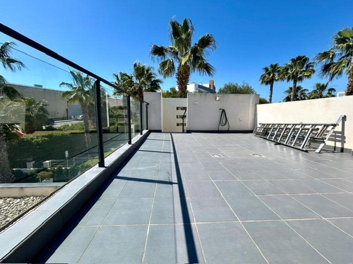 Villa in Alicante, Spanien 2 Schlafzimmer, 79 m2 Nr. 149048