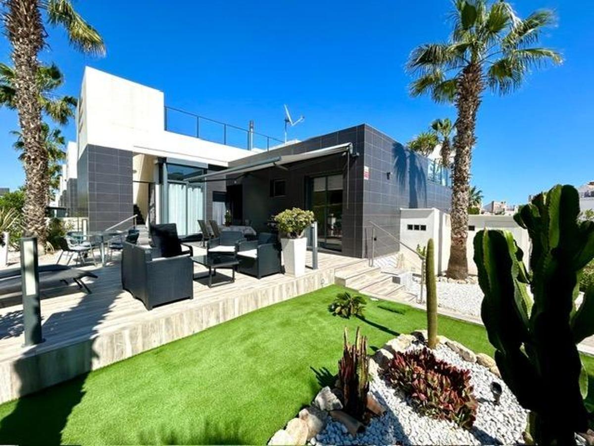 Villa in Alicante, Spanien 2 Schlafzimmer, 79 m2 Nr. 149048