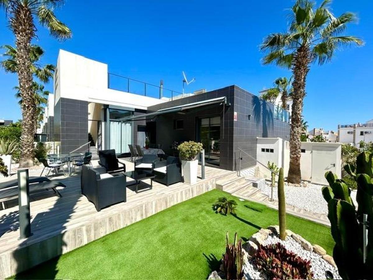Villa in Alicante, Spanien 2 Schlafzimmer, 79 m2 Nr. 149048