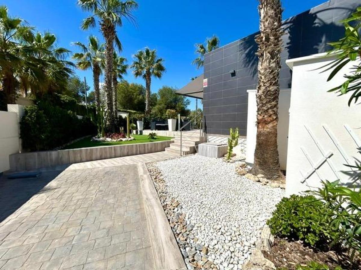 Villa in Alicante, Spanien 2 Schlafzimmer, 79 m2 Nr. 149048