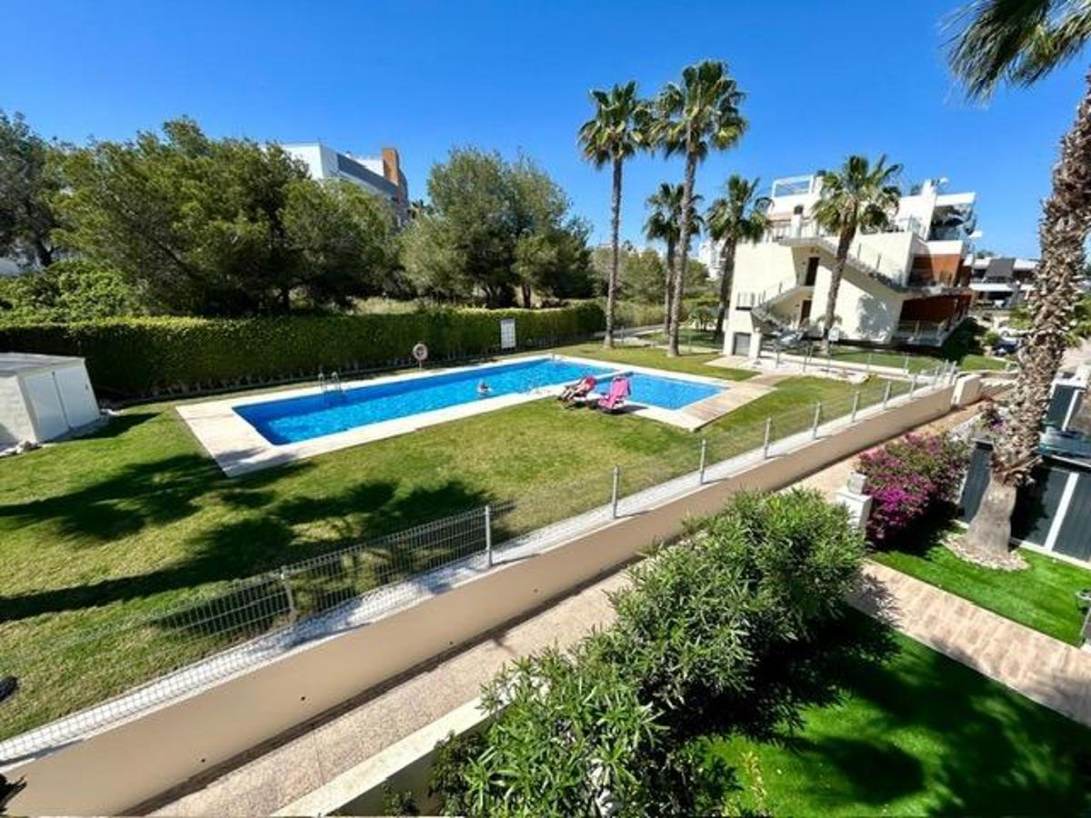 Villa in Alicante, Spanien 2 Schlafzimmer, 79 m2 Nr. 149048