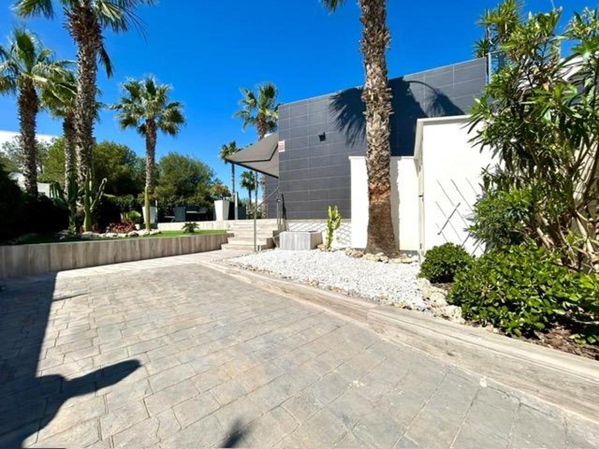 Villa in Alicante, Spanien 2 Schlafzimmer, 79 m2 Nr. 149048