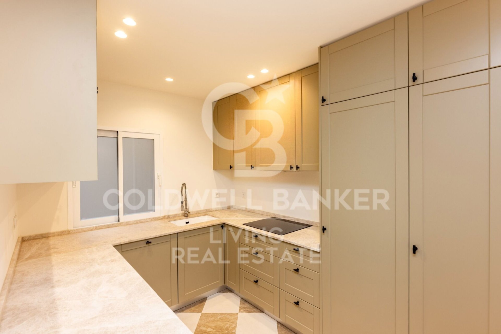Apartment à Madrid, Espagne 3 chambres, 123 m2 No. 178754