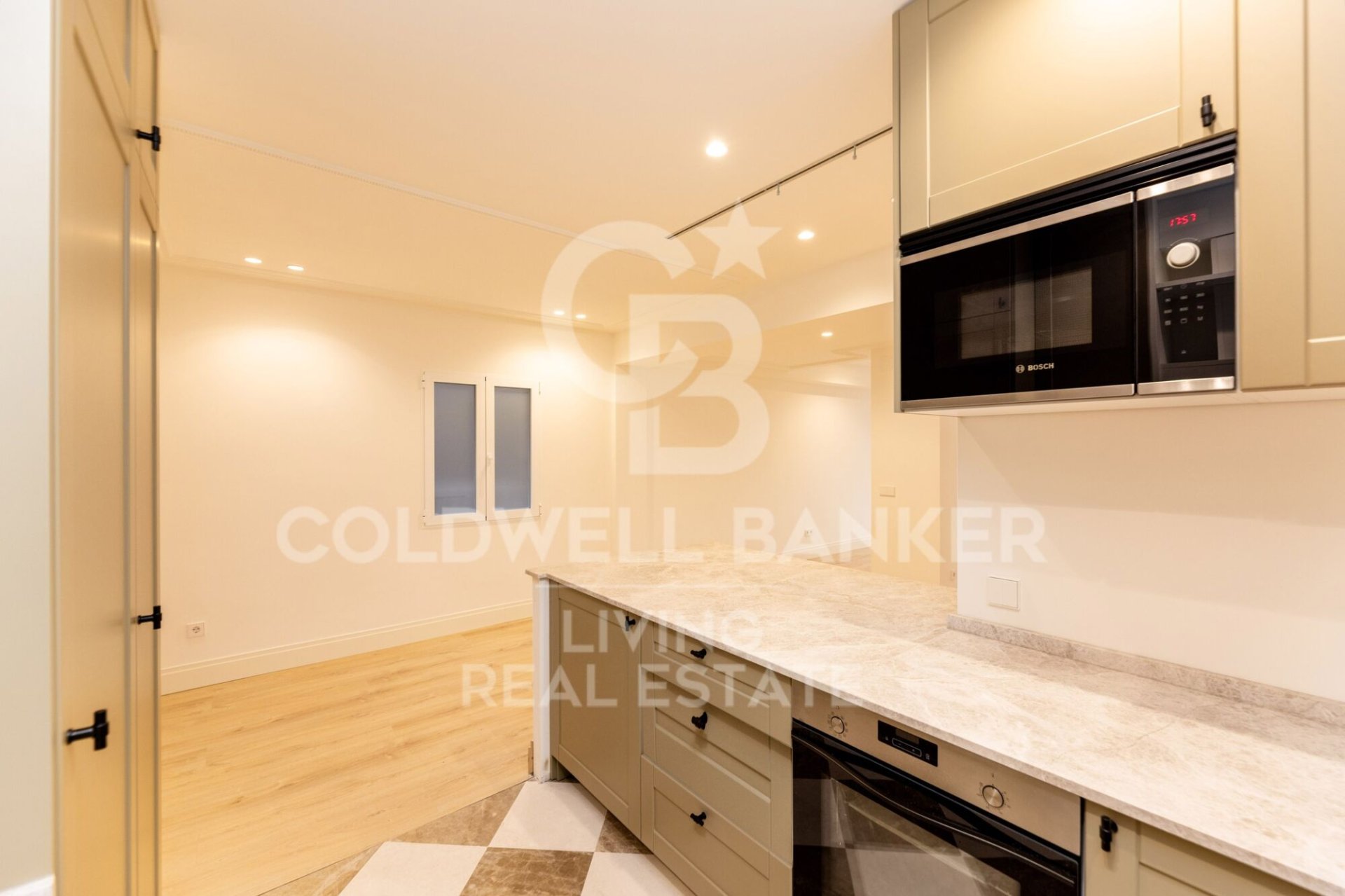 Apartment à Madrid, Espagne 3 chambres, 123 m2 No. 178754