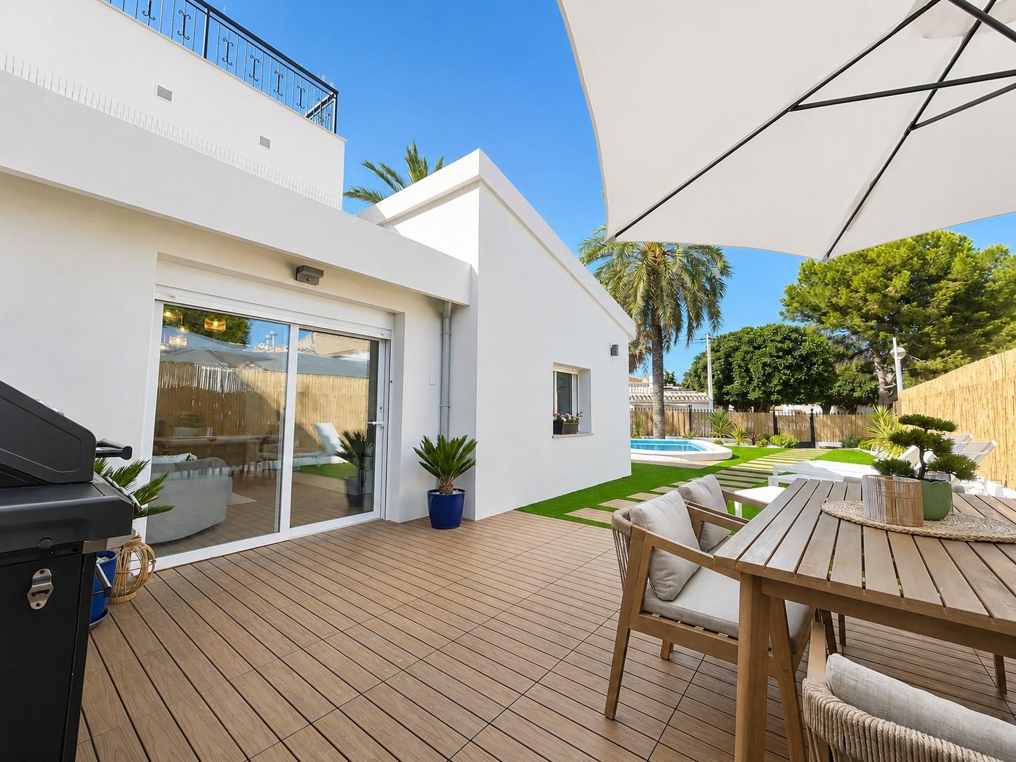 Townhouse in Punta Prima, Alicante, Spain 4 bedrooms, 104 sq.m. No. 195980
