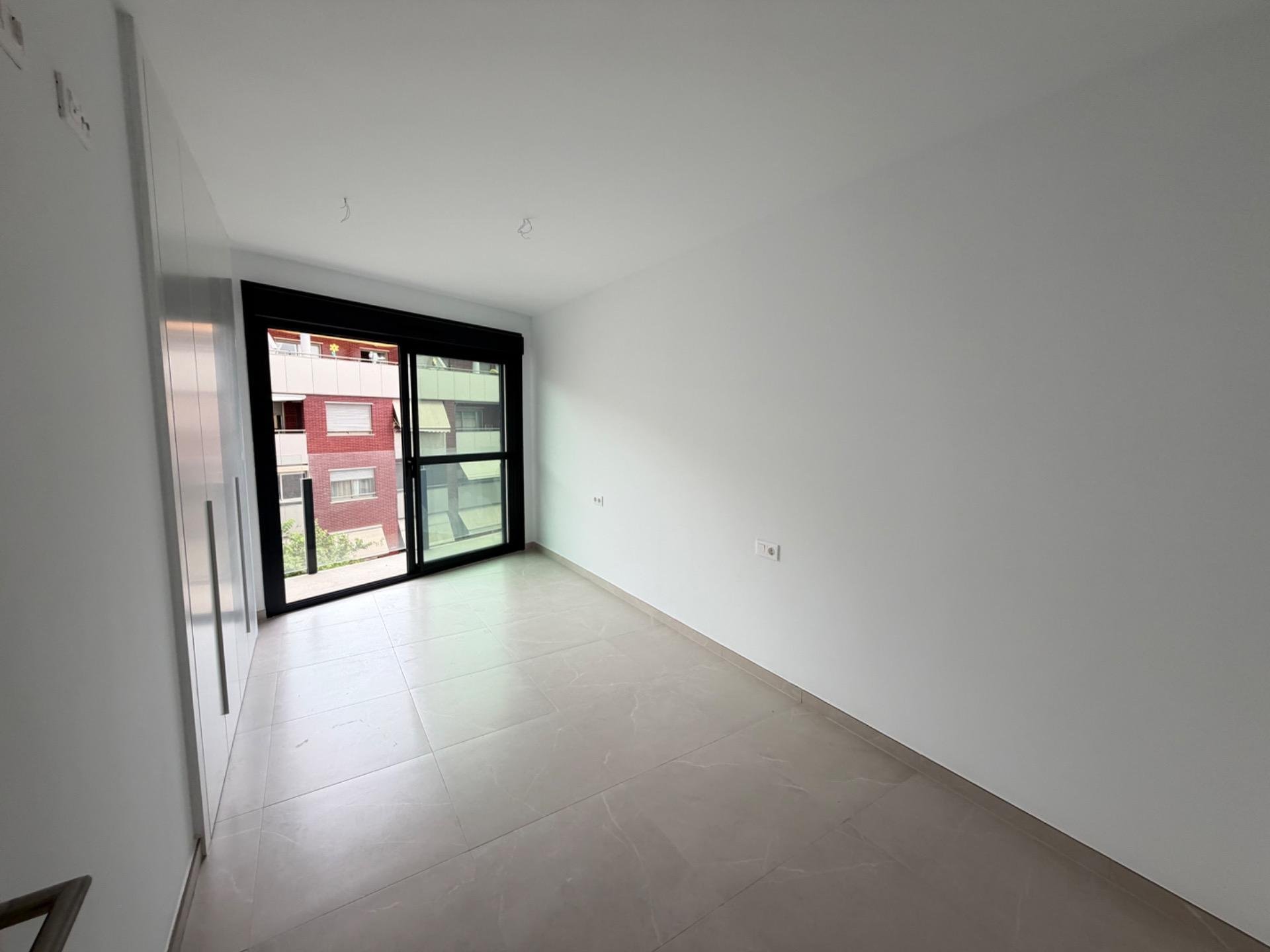 Huoneisto La Florida, Alicante, Espanja 3 makuuhuonetta, 159 m2 No. 194062