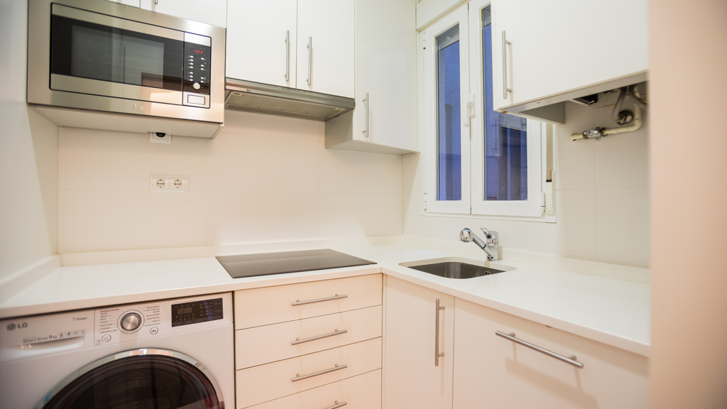 Apartamento en Madrid, España 2 dormitorios, 95 m2 No. 194066