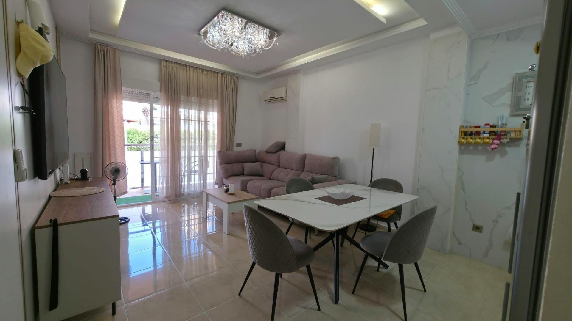 Huoneisto Nueva Torrevieja, Alicante, Espanja 2 makuuhuonetta, 73 m2 No. 194064