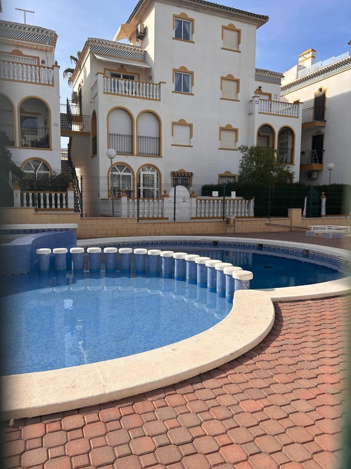 Bungalow in Torrevieja, Alicante, Spain 2 bedrooms, 55 sq.m. No. 195182