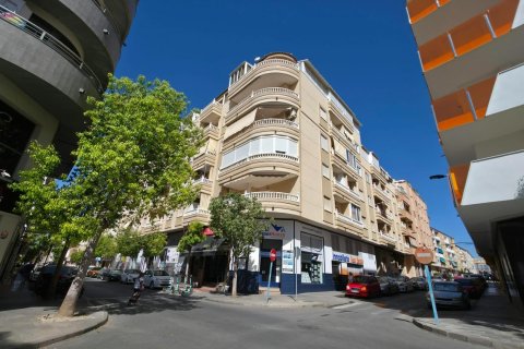 Apartment in Torrevieja, Alicante, Spain 3 bedrooms, 86 sq.m. No. 195185