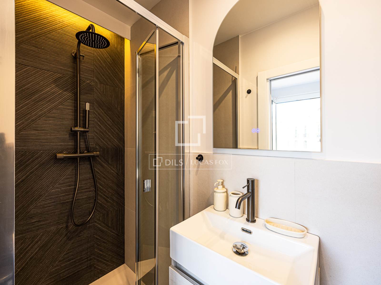 Appartamento a Barcelona, Spagna 3 camere da letto, 103 mq. N° 150512