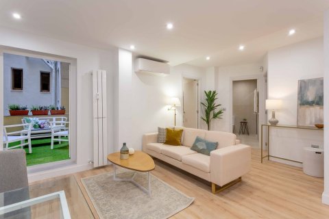 Huoneisto Madrid, Espanja 2 makuuhuonetta, 76 m2 No. 67418