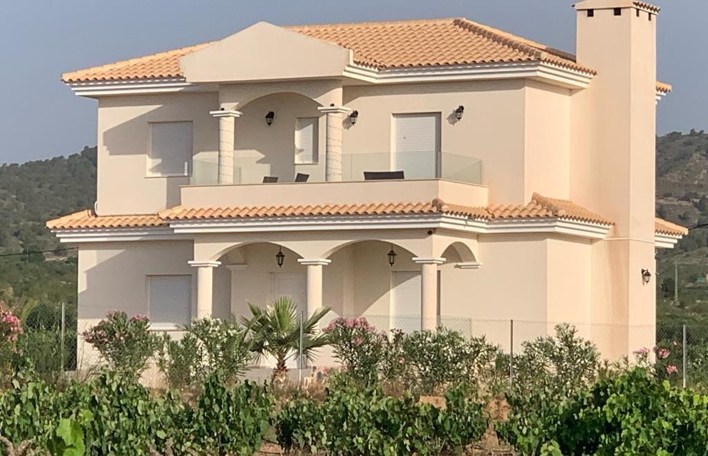 Villa en Pinoso, Alicante, España 4 dormitorios, 150 m2 No. 142332