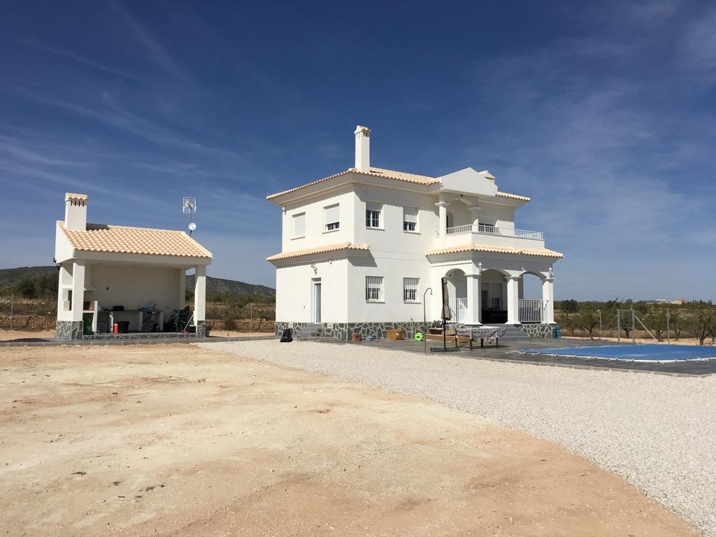 Villa en Pinoso, Alicante, España 4 dormitorios, 150 m2 No. 142332