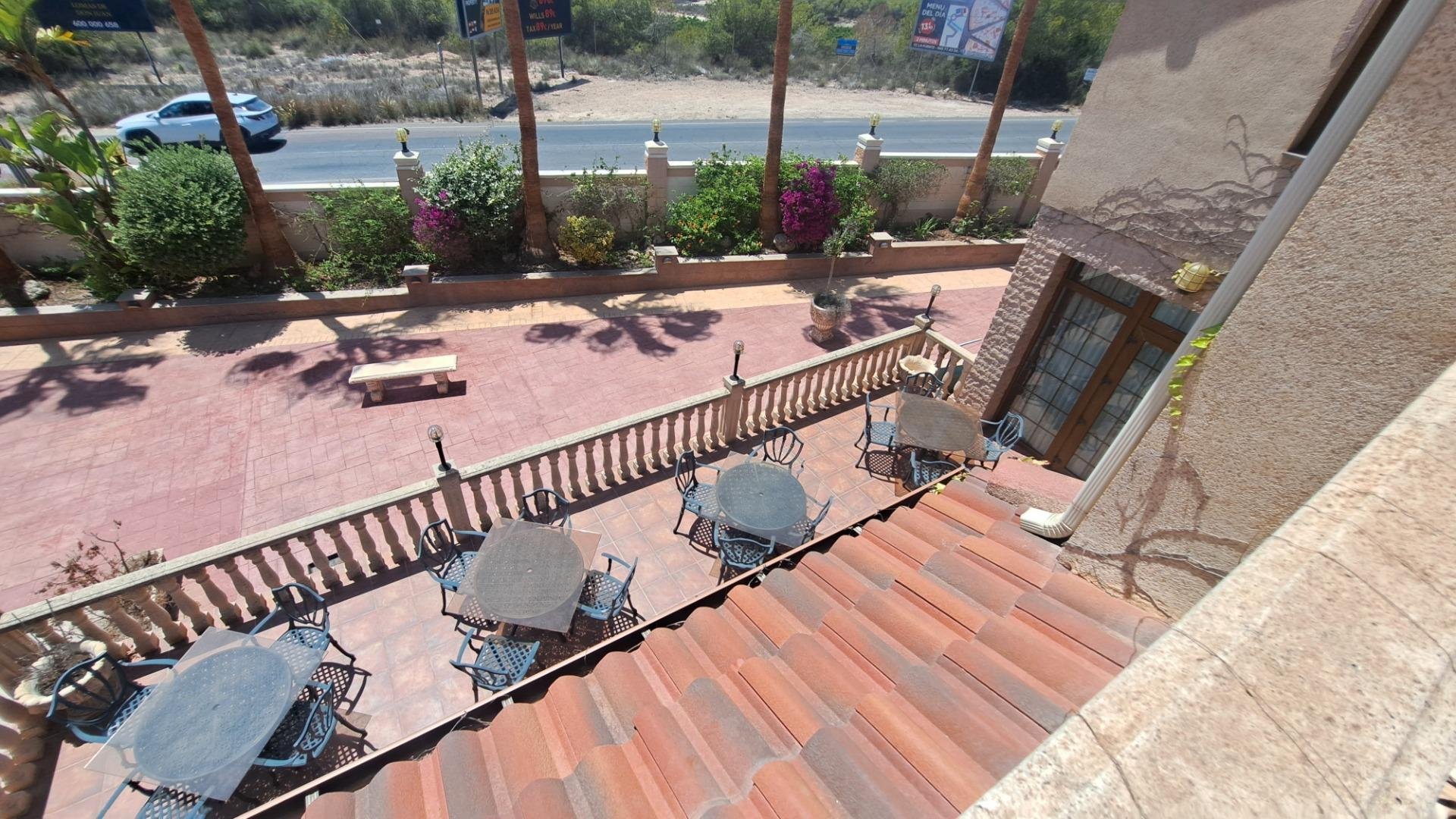 Commercial property à La Zenia, Alicante, Espagne 871 m2 No. 109060