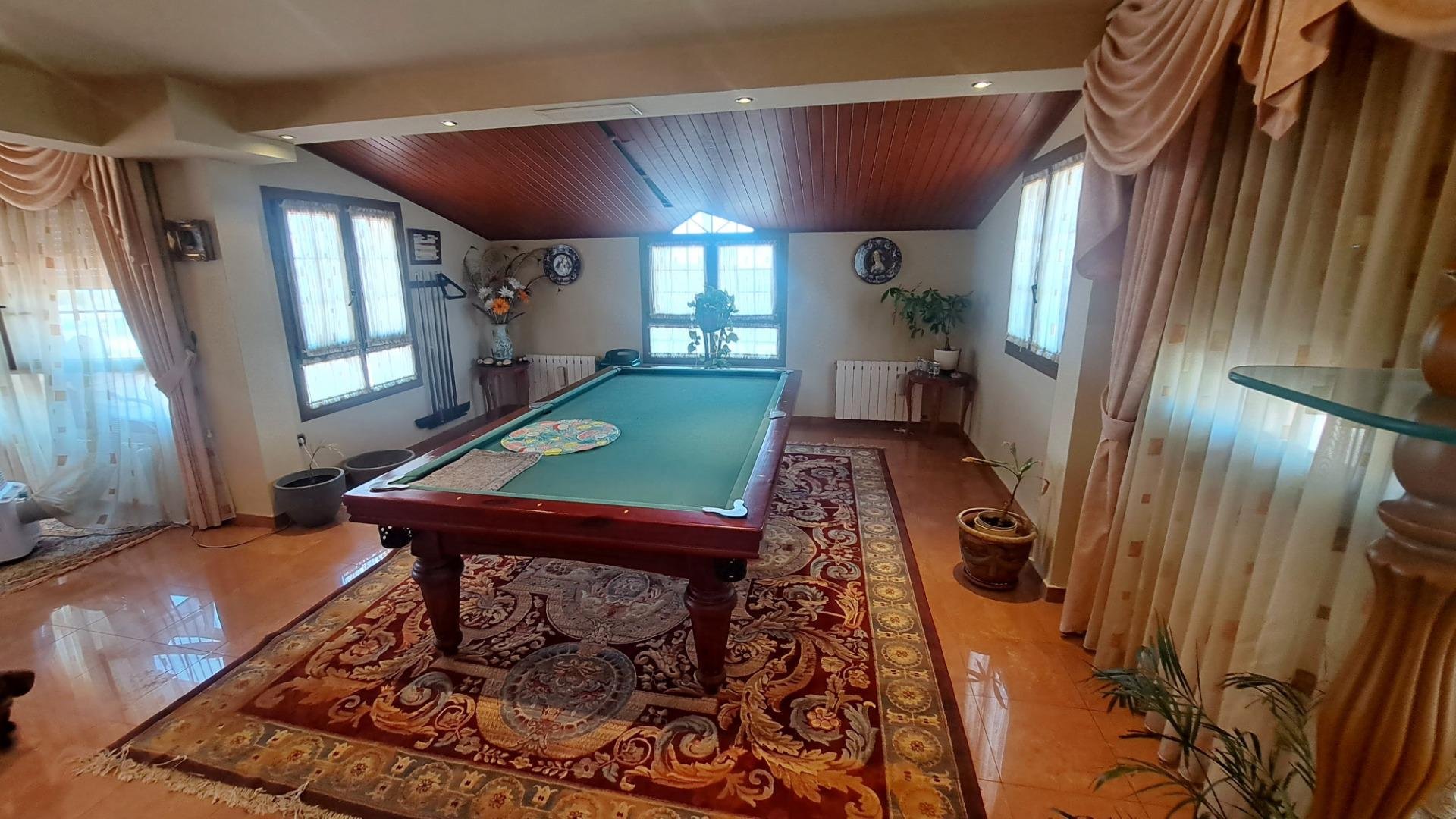 Commercial property à La Zenia, Alicante, Espagne 871 m2 No. 109060