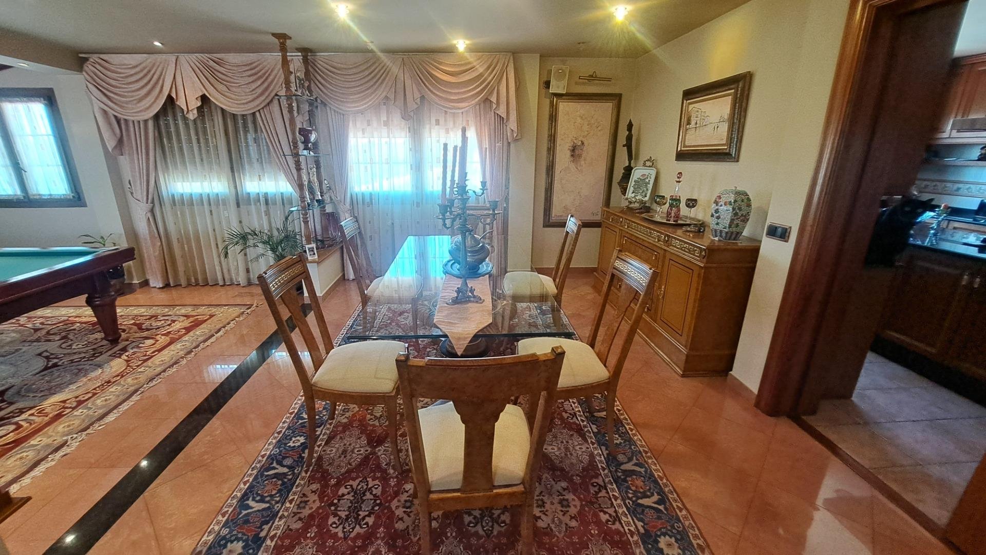Commercial property à La Zenia, Alicante, Espagne 871 m2 No. 109060