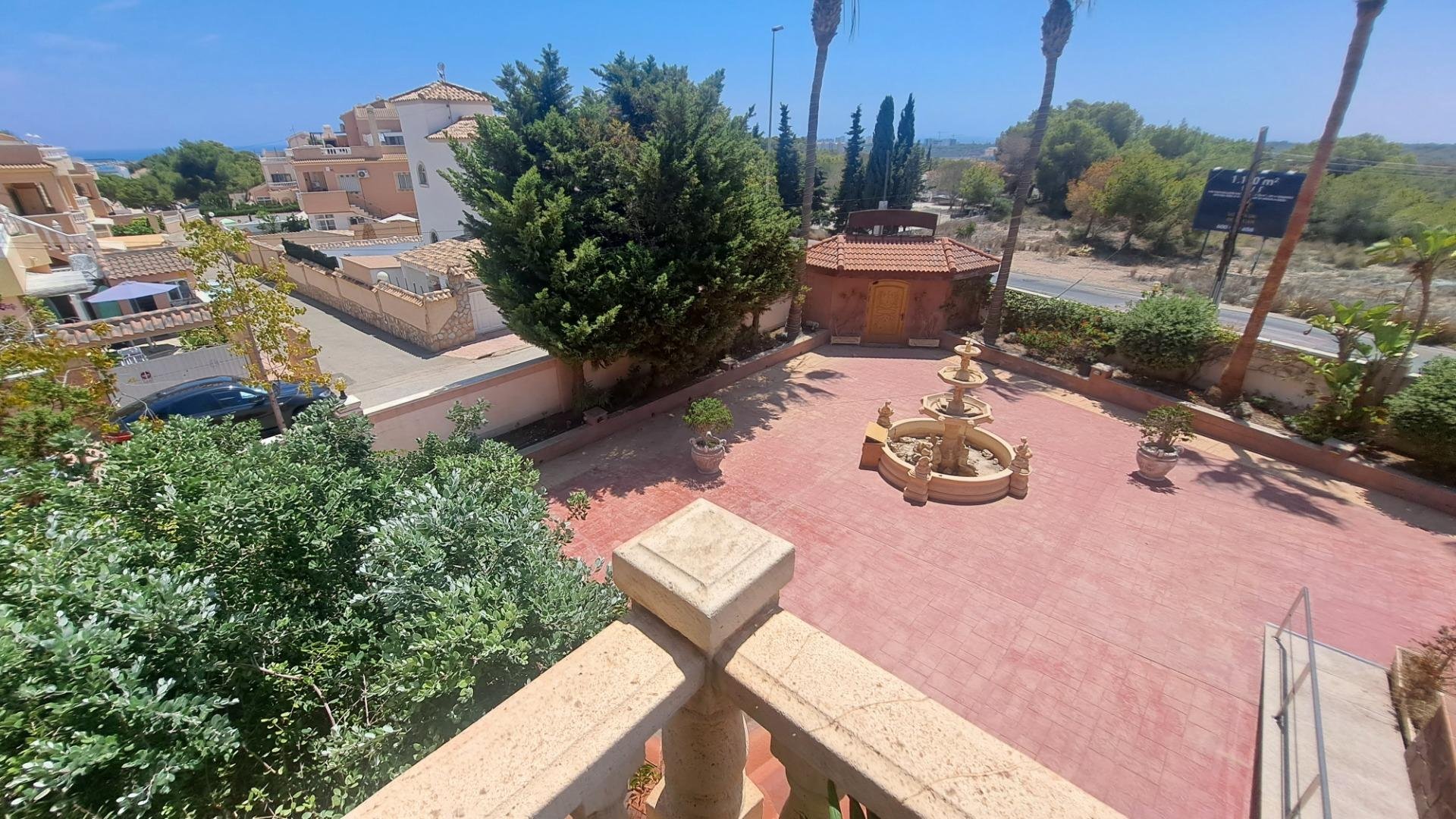 Commercial property à La Zenia, Alicante, Espagne 871 m2 No. 109060