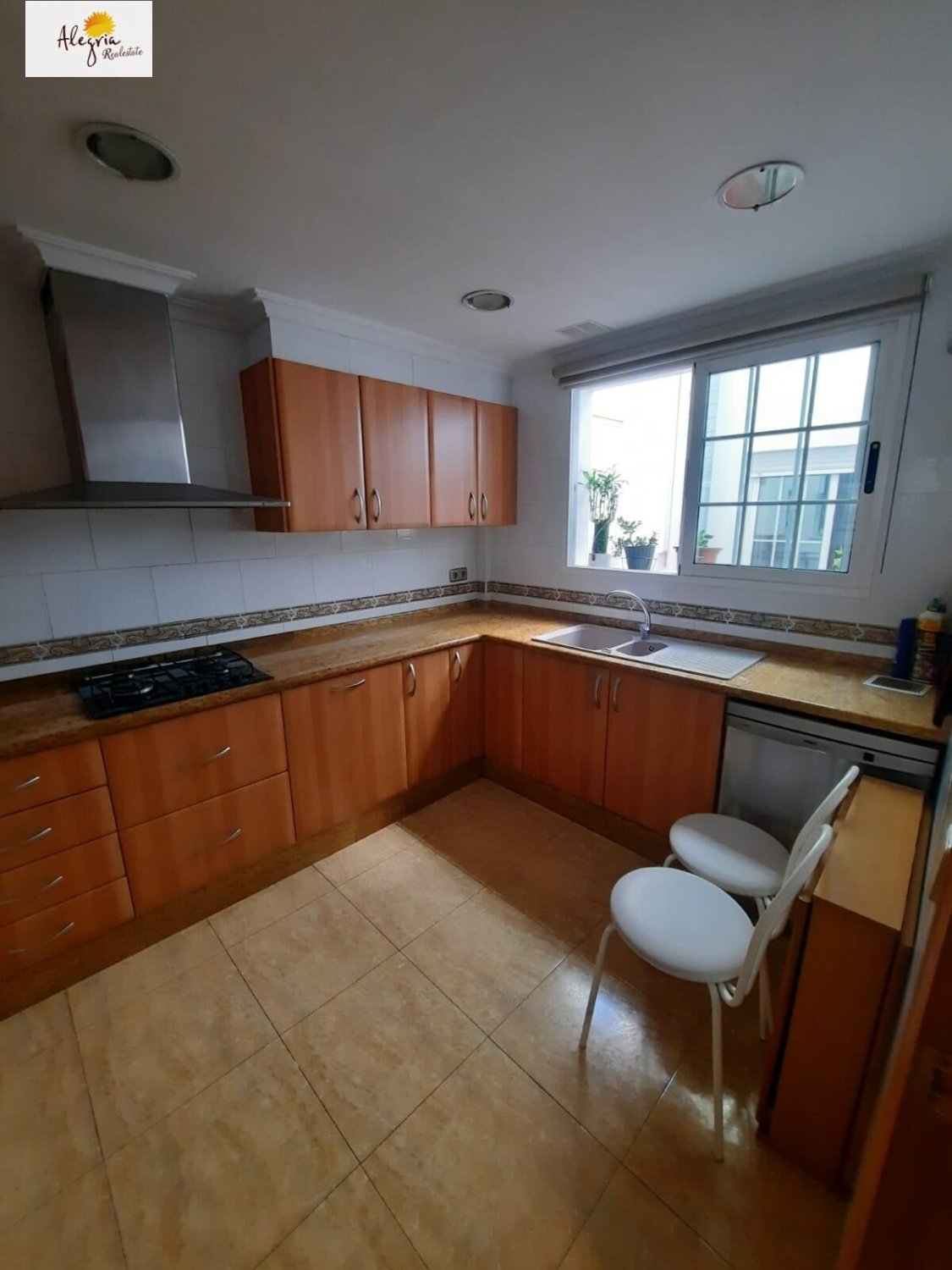 Dom w Cullera, Valencia, Hiszpania 6 sypialni, 540 mkw. nr 165302