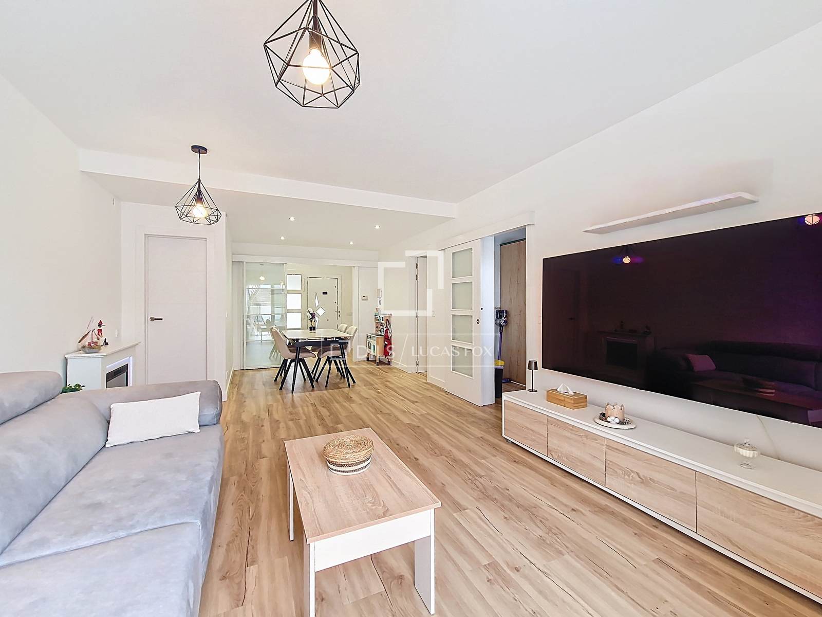 Villa in Vilanova i la Geltru, Barcelona, Spanien 4 Schlafzimmer, 176 m2 Nr. 161381