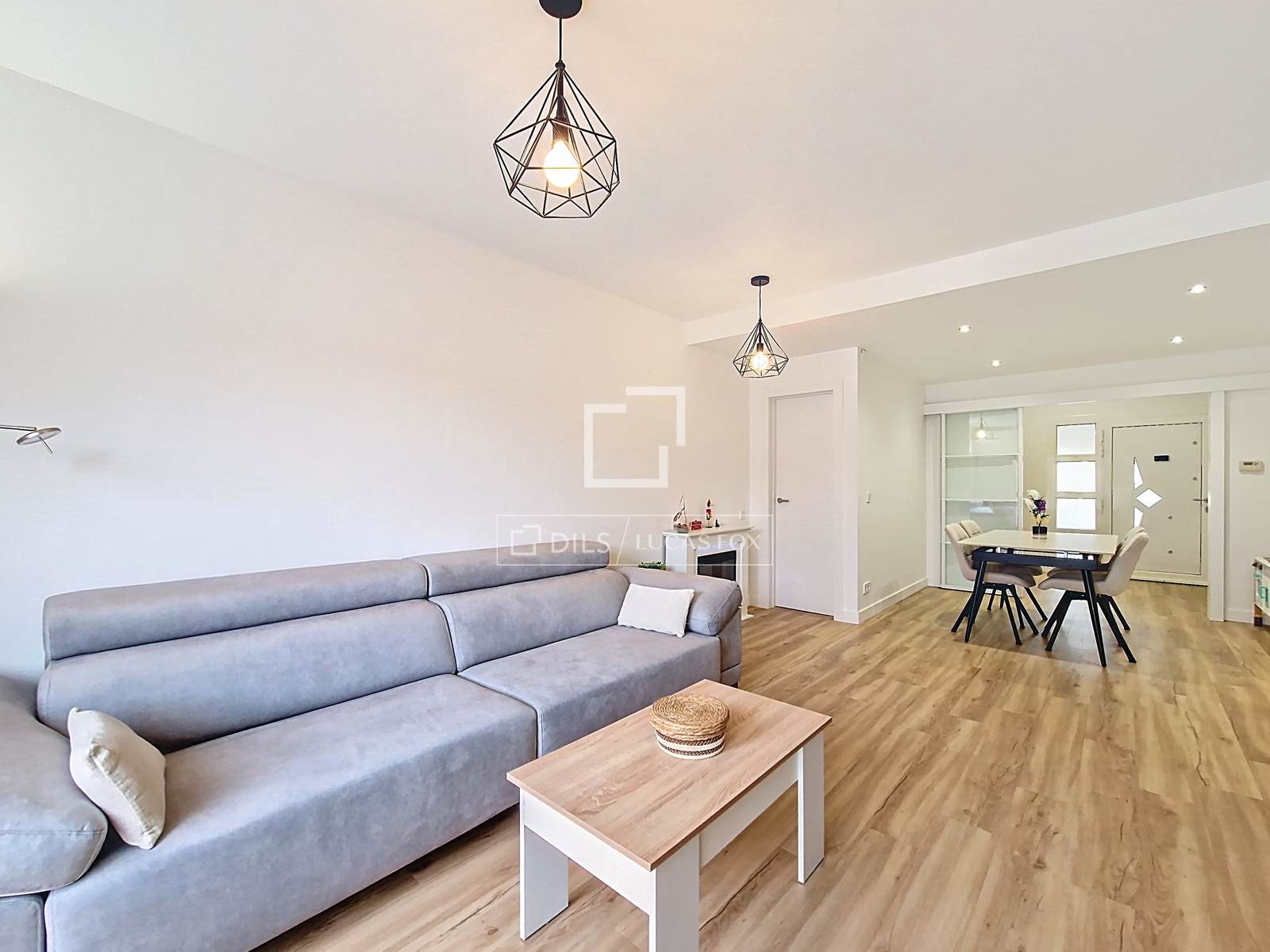 Villa in Vilanova i la Geltru, Barcelona, Spanien 4 Schlafzimmer, 176 m2 Nr. 161381