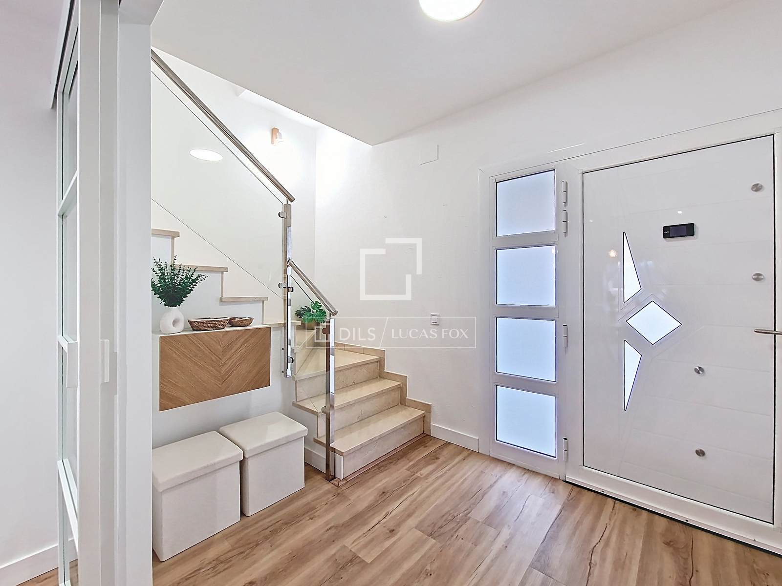 Villa in Vilanova i la Geltru, Barcelona, Spanien 4 Schlafzimmer, 176 m2 Nr. 161381