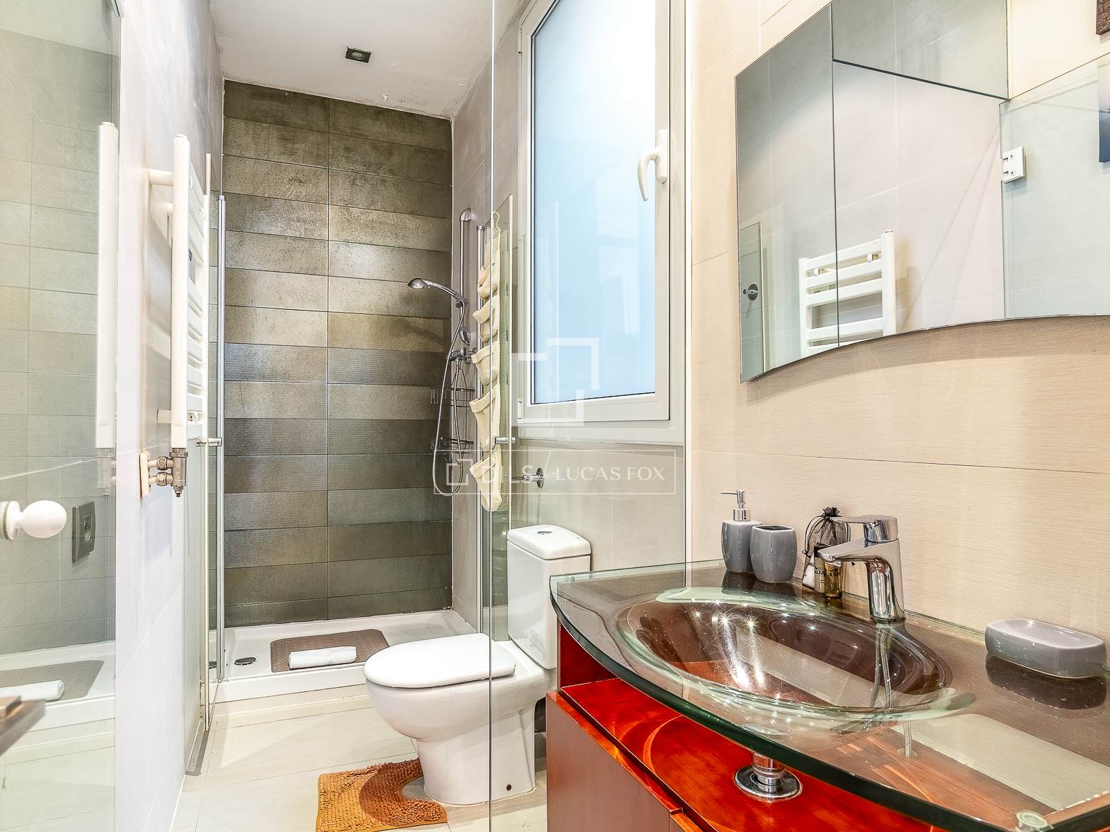 Apartment à Barcelona, Espagne 2 chambres, 82 m2 No. 161380